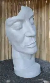 Artikelbild 2 des Artikels “Maske Mensch 02 (nach links geneigt) Original des Künstlers - 150cm Höhe - natur “
